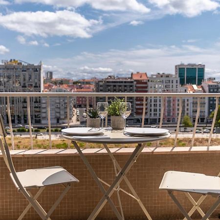 New - Luxury & Bright Apartment ליסבון מראה חיצוני תמונה