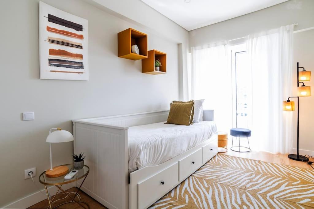 New - Luxury & Bright Apartment ליסבון מראה חיצוני תמונה